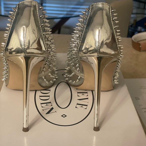 Steve Madden Silver Studded Vala Clear Heels - Picture 2 of 3